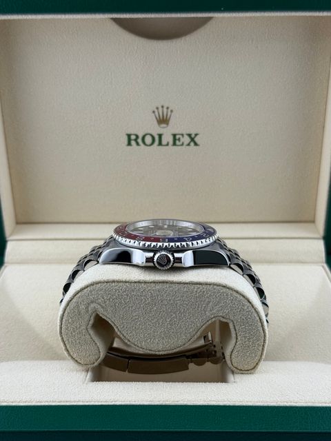 Rolex GMT Master II 126710 BLRO Image 4